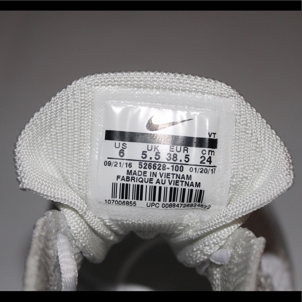 New Nike Flyknit Racer White Women Sneakers Size 6 - Picture 8 of 8
